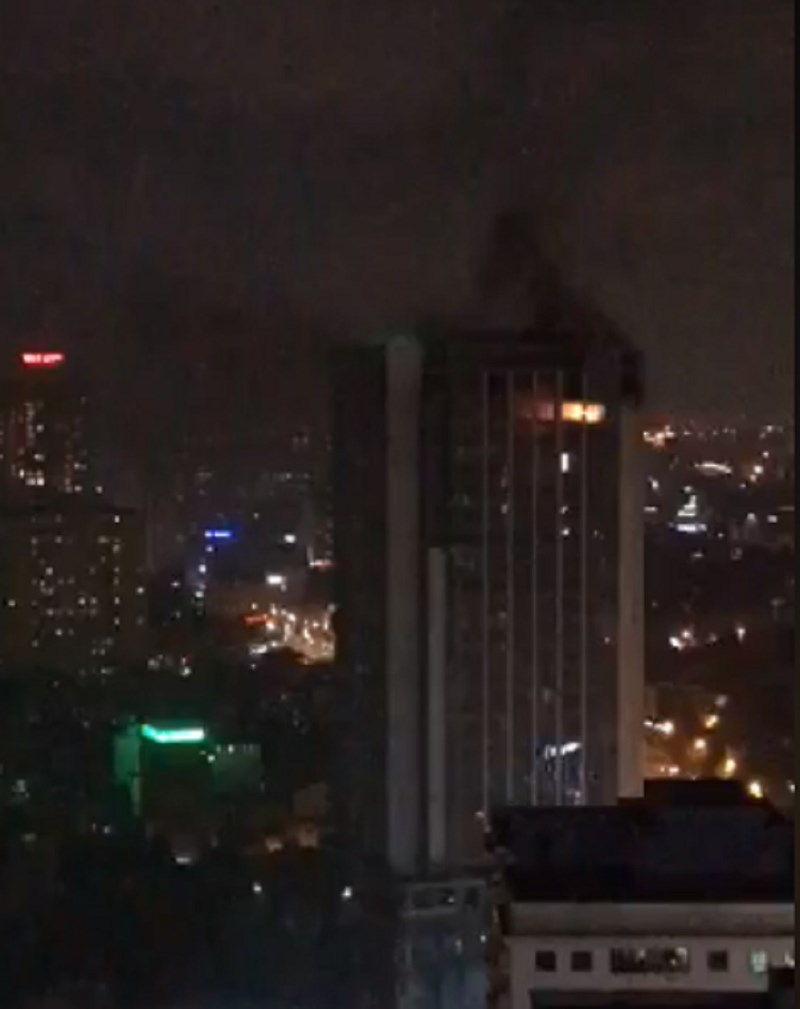 Cháy tầng 25 tòa nhà MB Grand Tower trên đường Lê Văn Lương - 1