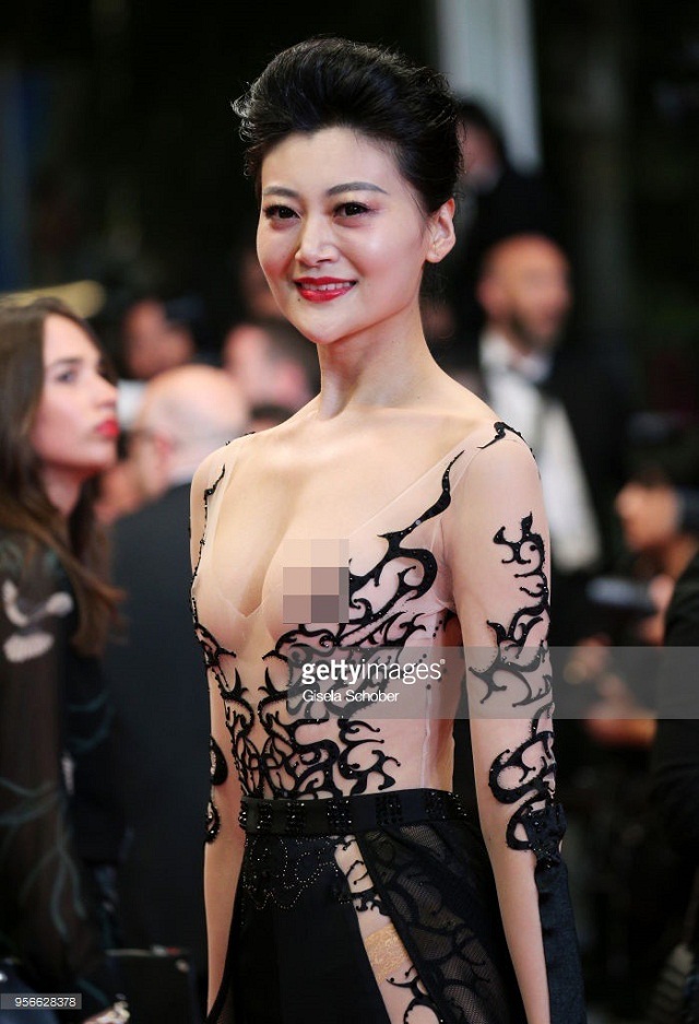 Chiêu trò của mỹ nhân Trung Quốc lộ ngực tại thảm đỏ Cannes - 2
