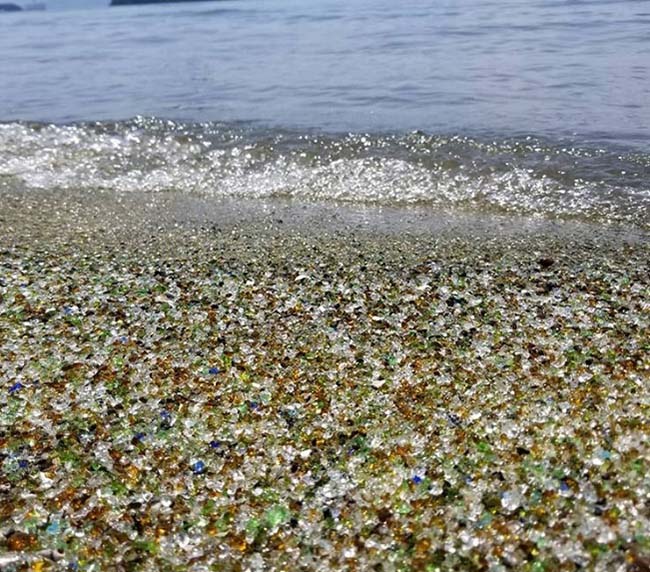 Bãi biển vô danh ở Nhật trở nên nổi tiếng vì sử dụng nguyên liệu tái chế - 3
