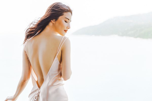 Câu chuyện về những chiếc váy ngủ gợi tình Câu chuyện về những chiếc váy ngủ gợi tình