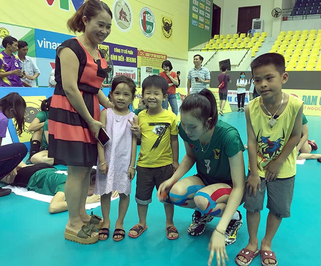 "Hot girl" bóng chuyền Thanh Thúy 1m93: "Được yêu" nhiều đến phát mệt - 9