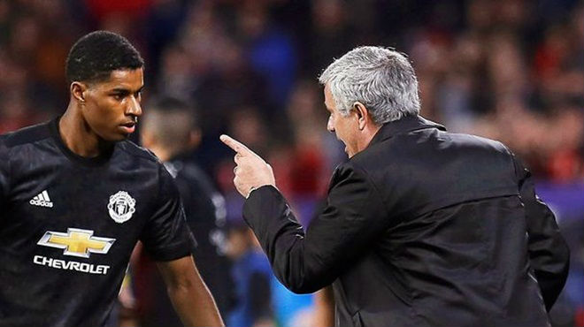 HLV Mourinho sẽ phải kỳ vọng vào Rashford trên hàng công