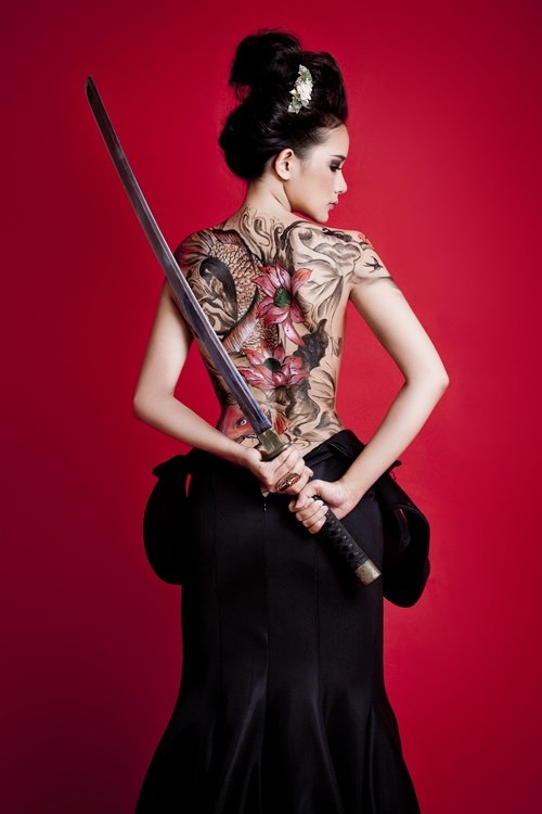 Trước Linh Miu, bạn gái Cường Đô La và loạt chân dài Việt từng diện đồ không khí - 8