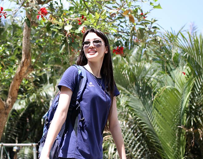 Nữ thần bóng chuyền đẹp nhất thế giới đến VN ẵm luôn giải Hoa khôi - 4