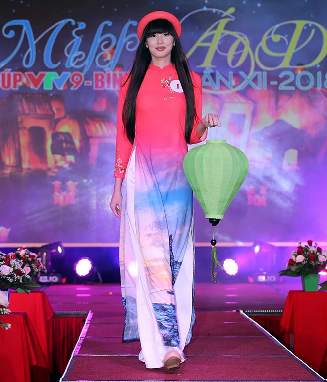 Nữ thần bóng chuyền đẹp nhất thế giới đến VN ẵm luôn giải Hoa khôi - 6