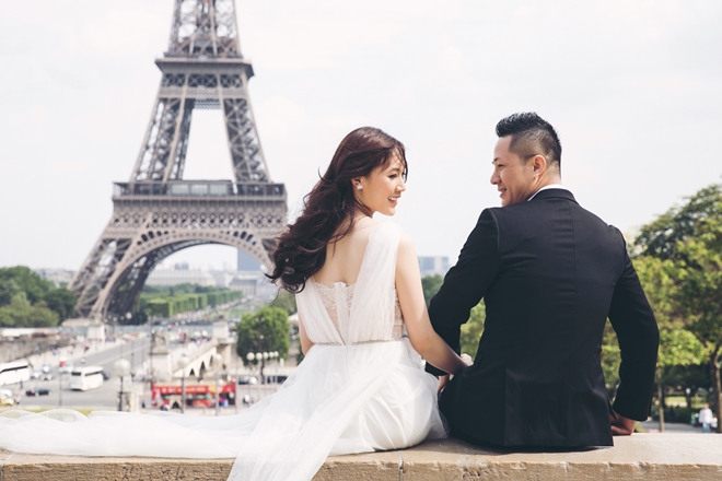 Phí Thùy Linh tình tứ với chồng doanh nhân ở Pháp - 9