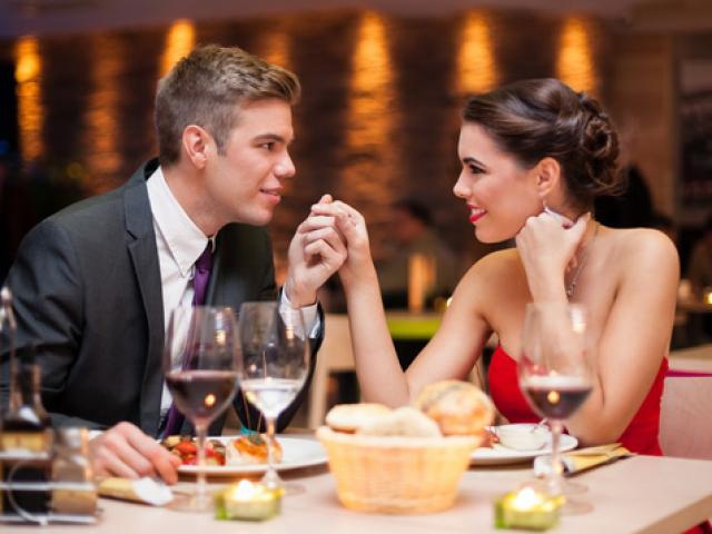 "Yêu" khỏe hơn 39% nhờ… ăn cá