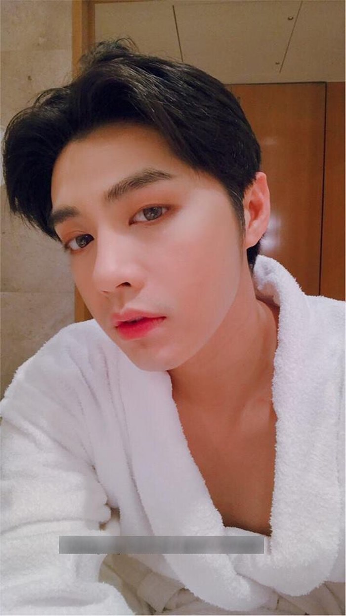 Sơn Tùng, Đào Bá Lộc, Noo Phước Thịnh nữ tính vì trang điểm quá kỹ - 11