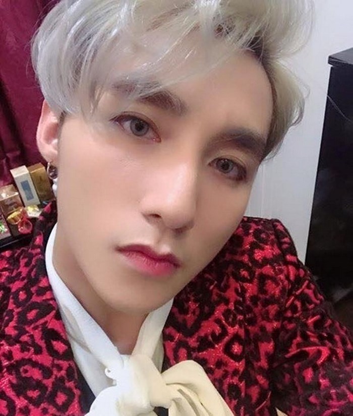 Sơn Tùng, Đào Bá Lộc, Noo Phước Thịnh nữ tính vì trang điểm quá kỹ - 7