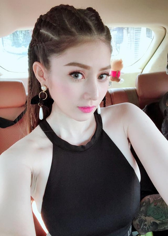 Bạn gái nóng bỏng yêu 16 năm của "ông hoàng miền Tây" - 9