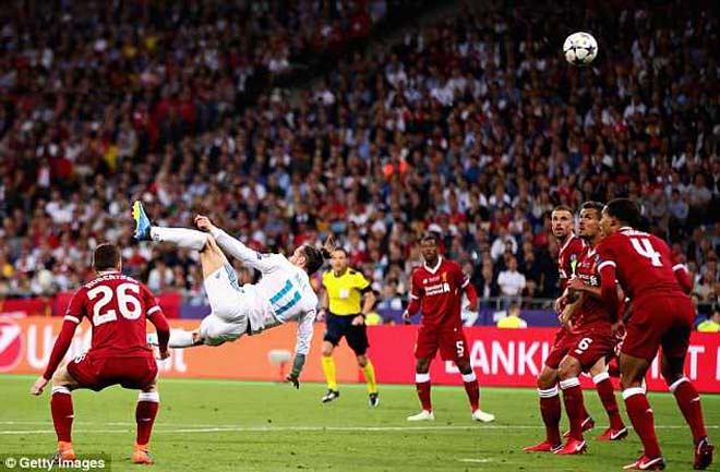 Bale, siêu anh hùng Cúp C1: Vẫn bị Real - Ronaldo hắt hủi, lủi thủi uất hận - 1