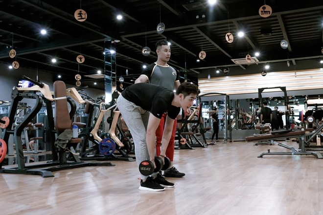 Một tháng &#34;ăn ngủ&#34; trong phòng gym để có thân hình nam vương như Minh Trung - 22