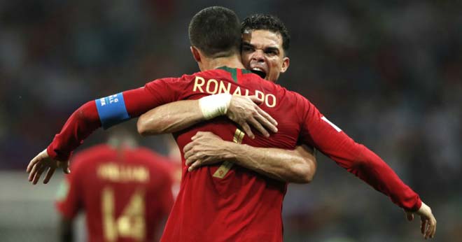 Góc chiến thuật Bồ Đào Nha – Tây Ban Nha: Thầy giỏi, trò hay & vận may Ronaldo - 1