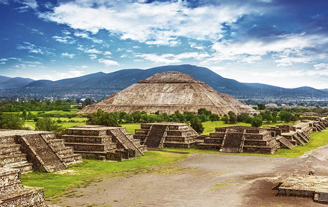 Hóa ra đội tuyển Mexico đã sống ở một nơi phồn hoa rực rỡ thế này - 8