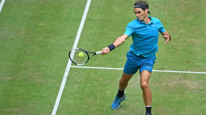 Federer - Coric: Khốc liệt 3 set, bùng nổ ngôi vương (Chung kết Halle Open) - 1