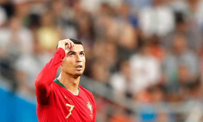 BĐN đấu Uruguay, Ronaldo có cú sốc: Bị Real rao bán, &#34;ông trùm&#34; hạ giá 1 tỷ euro - 1