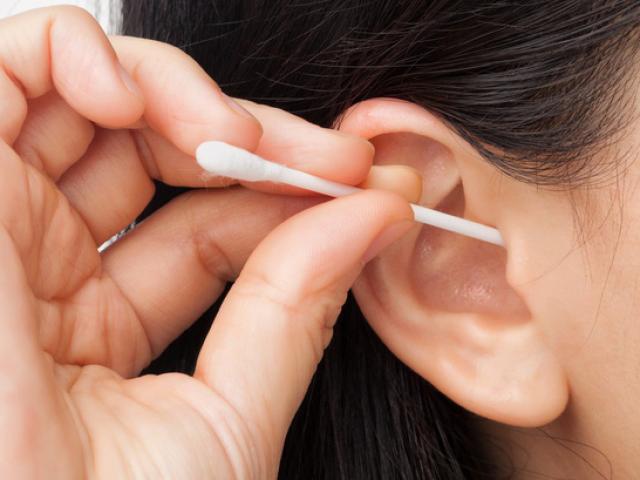 Chuyên gia đưa ra 4 lý do khuyên bạn không nên sử dụng tăm bông để làm sạch tai