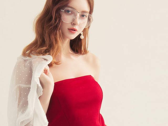 Mách bà bầu cách mặc quần jean, áo ống