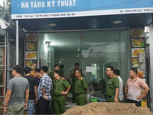 Đang khám nhà chủ doanh nghiệp gọi Giang &#34;36&#34; vây xe công an