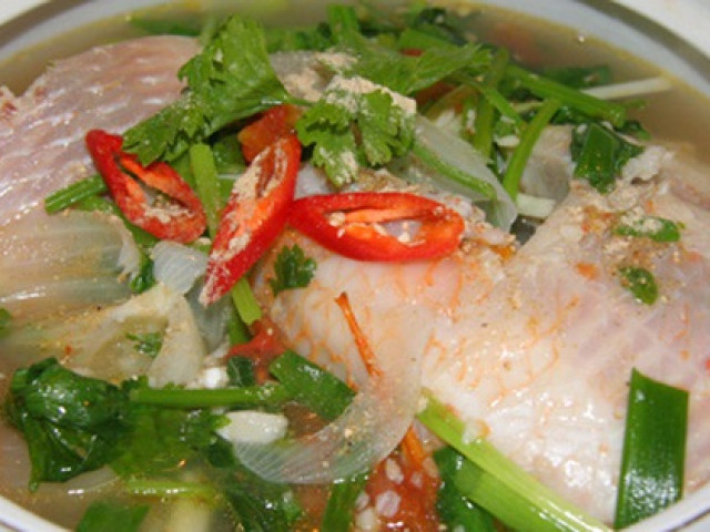 Canh chua cá nấu kiểu này, không chỉ chua ngọt đậm đà mà còn hấp dẫn, đẹp mắt Canh chua cá nấu kiểu này, không chỉ chua ngọt đậm đà mà còn hấp dẫn, đẹp mắt
