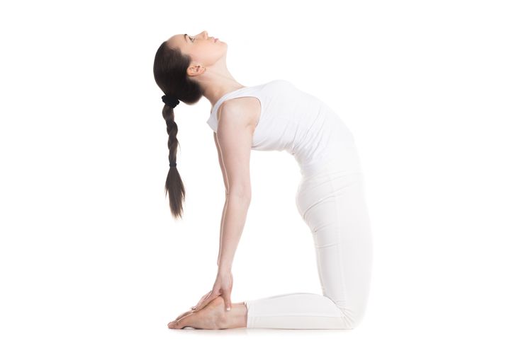 Những động tác yoga giúp chị em cải thiện vòng 1 săn gọn, hình dáng đẹp - 8