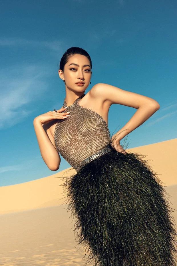 Hoa hậu Lương Thùy Linh chuẩn &#39;cao thủ&#39; mặc đồ xuyên thấu: Nhìn tưởng hở, hóa ra cực kín - 3