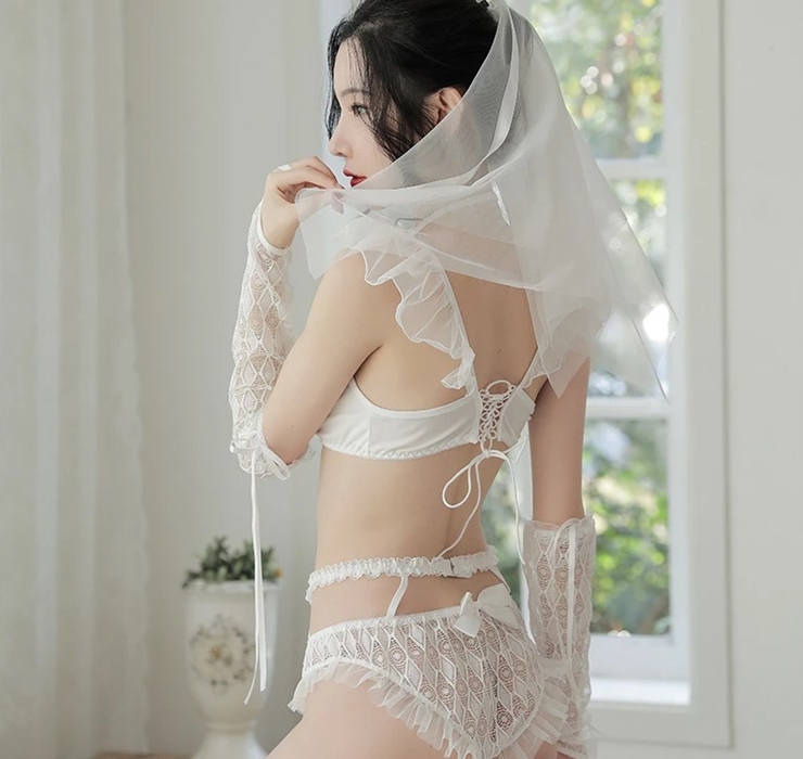 Mặc nội y chụp ảnh cưới, các cô dâu châu Á khoe body quyến rũ người nhìn 18