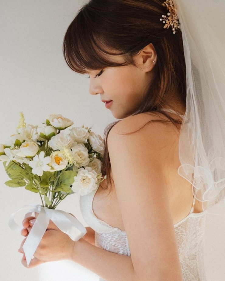 Mặc nội y chụp ảnh cưới, các cô dâu châu Á khoe body quyến rũ người nhìn 8