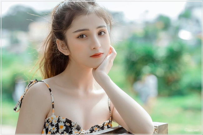 3 nữ sinh học Luật mặc trẻ-đẹp-sexy gây thiện cảm nhờ nắm nguyên tắc 