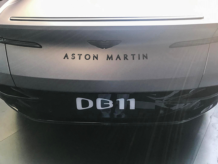 Bộ đôi siêu xe Aston Martin mới xuất hiện tại Việt Nam, giá bán hơn 19 tỷ đồng - 10