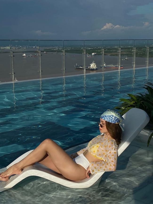 Cặp chị em nóng bỏng nhất showbiz Việt “trường sinh bất lão” vì quên yêu để tập? 6