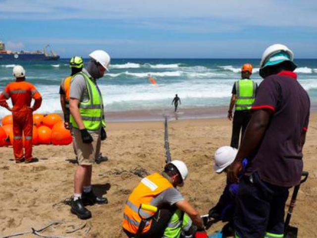 Trung Quốc chi 500 triệu USD làm mạng cáp quang xuyên lục địa