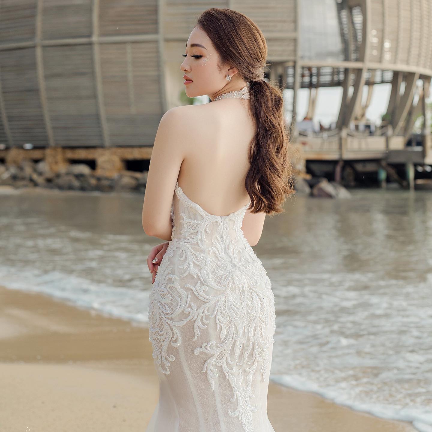 'Cô dâu 200 cây vàng Nam Định' giữ vóc dáng thon thả dù đang mang bầu lần 3 - 4