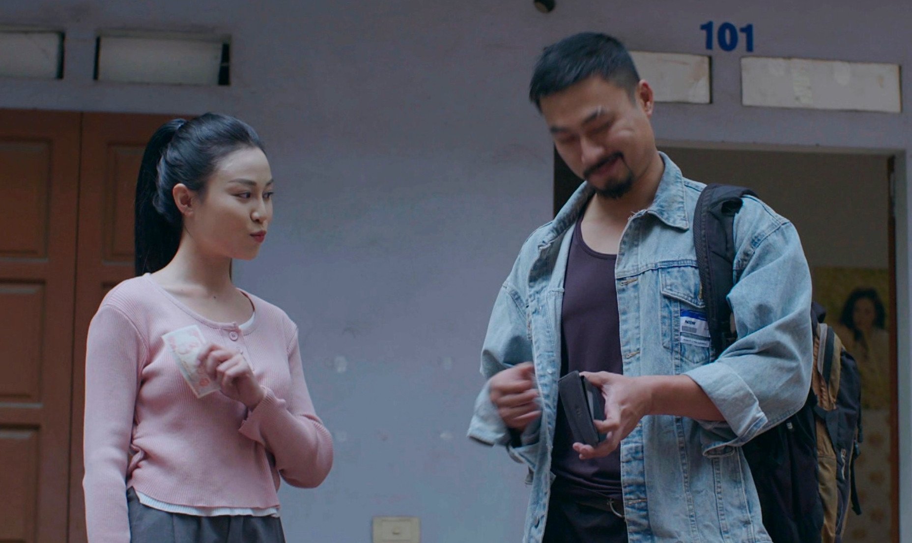 Quỳnh Châu vào vai Diệp trong 'Người một nhà'.