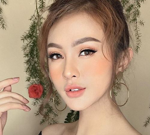Tiếc nuối nhan sắc búp bê nhiều người mê của hot girl Đà Lạt Kelly Nguyễn - 2