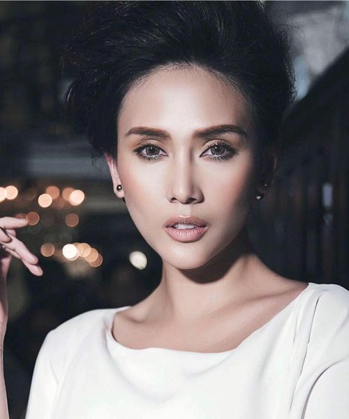 Tiếc nuối nhan sắc bốc lửa một thời của Á hậu Hoàn Vũ Việt Nam - 3