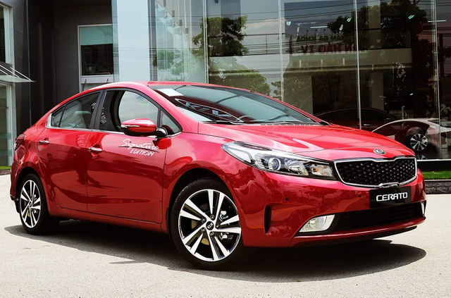 Kia Cerato ở Việt Nam thêm tính năng sạc điện thoại không dây - 2