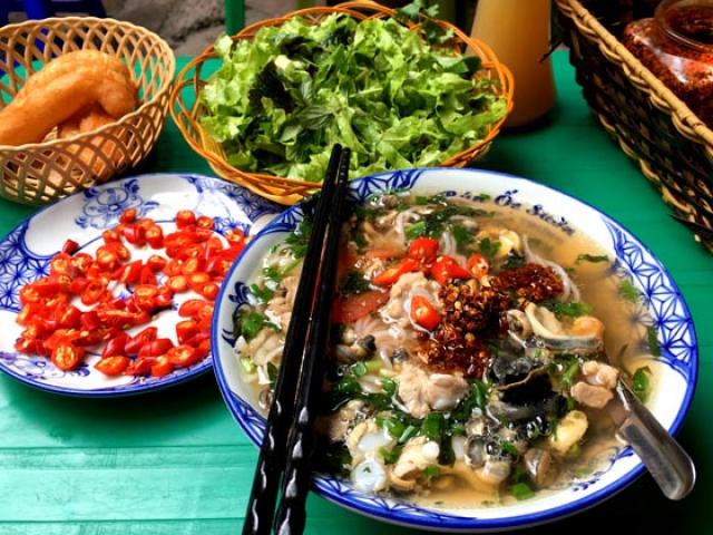Những quán bún ốc ăn &#34;giải nhiệt&#34; ngày nắng nóng điên đảo ở Hà Nội