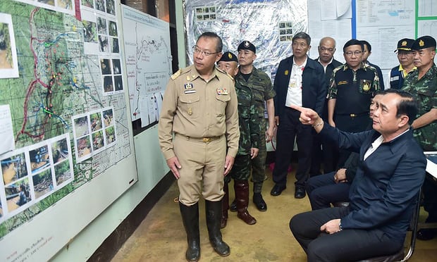 NÓNG: Toàn bộ 13 thành viên đội bóng Thái Lan đã được cứu khỏi hang - 5