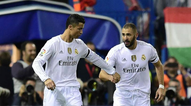 Thảm họa Real Madrid: Ronaldo ra đi, Benzema thông báo sốc - 1