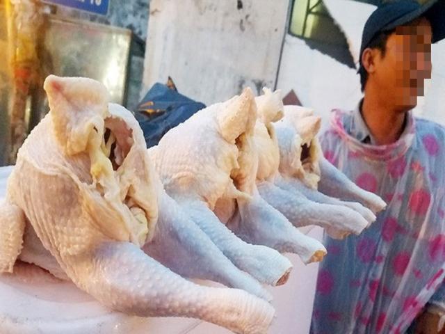 Cục Thú y nói gì về gà không đầu, không chân siêu rẻ bán đầy vỉa hè Cục Thú y nói gì về gà không đầu, không chân siêu rẻ bán đầy vỉa hè