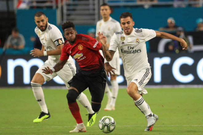 MU đổi chiến thuật 3-5-2: Hạ đẹp Real, Mourinho mơ "bom tấn" hàng thủ - 1