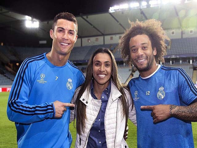 Ronaldo & Real h&oacute;a th&ugrave; hận: CR7 - Kẻ phản bội trong mắt Madridista
