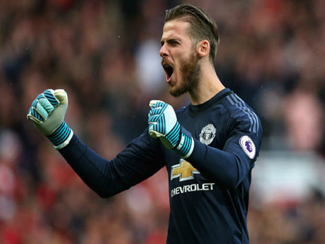 De Gea chung t&igrave;nh MU: Nhận phần thưởng 5 năm & mức lương lịch sử