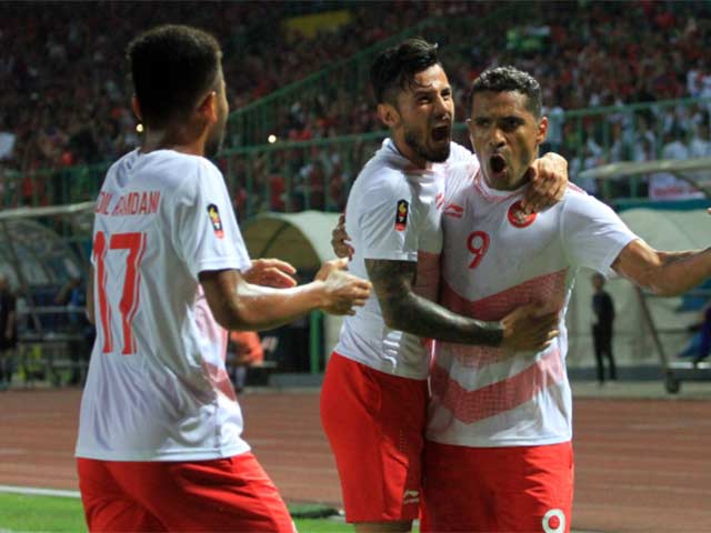 B&oacute;ng đ&aacute; ASIAD: U23 Indonesia v&ugrave;i dập L&agrave;o vẫn nguy cơ bị loại, U23 Iran đoạt v&eacute;