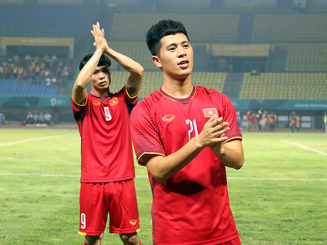 Đưa U23 Việt Nam v&agrave;o tứ kết ASIAD: C&ocirc;ng Phượng h&agrave;nh động kỳ lạ