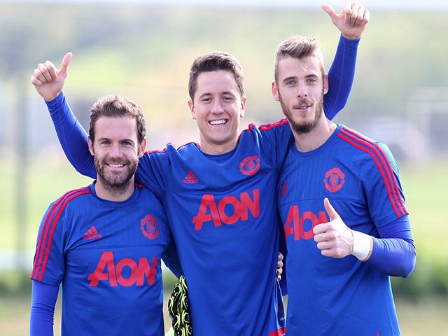MU chao đảo: De Gea ra y&ecirc;u s&aacute;ch đi&ecirc;n rồ, dễ mất 11 sao bự miễn ph&iacute;