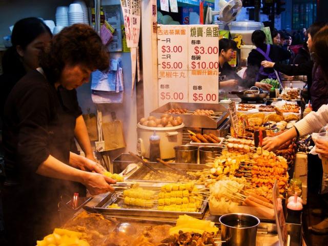 Mê mệt những món ăn đường phố hấp dẫn nhất Hồng Kông