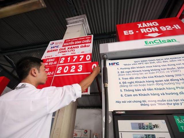 Xăng E5 RON92 tăng lên mốc 20.231 đồng/lít Xăng E5 RON92 tăng lên mốc 20.231 đồng/lít