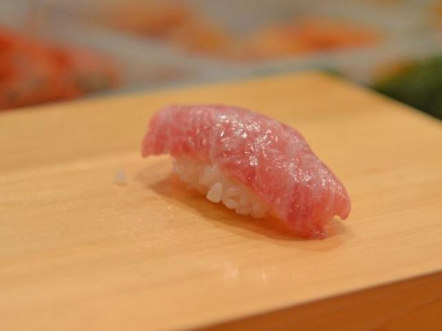 Ngất ngây với những món sushi đắt đỏ nhất Nhật Bản